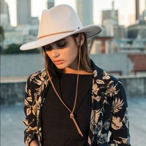 NWT Brixton Ivory Field Hat